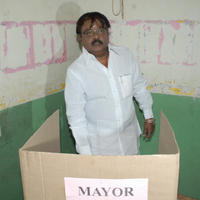 Vijayakanth - Vijayakanth and Premalatha casting votes - Stills | Picture 104464